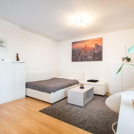 Cozy & Modern Studio With Balcony ซาเกร็บ ภายนอก รูปภาพ