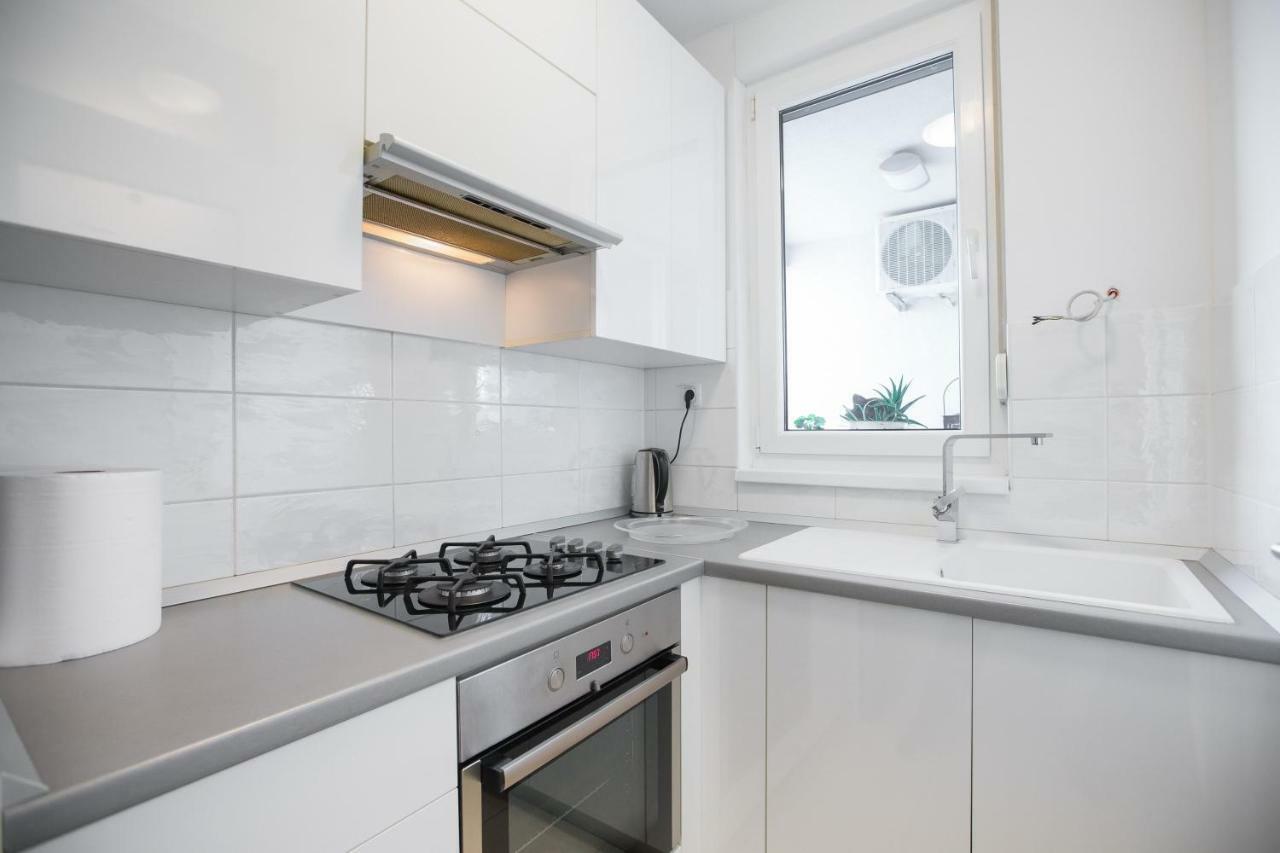 Cozy & Modern Studio With Balcony ซาเกร็บ ภายนอก รูปภาพ