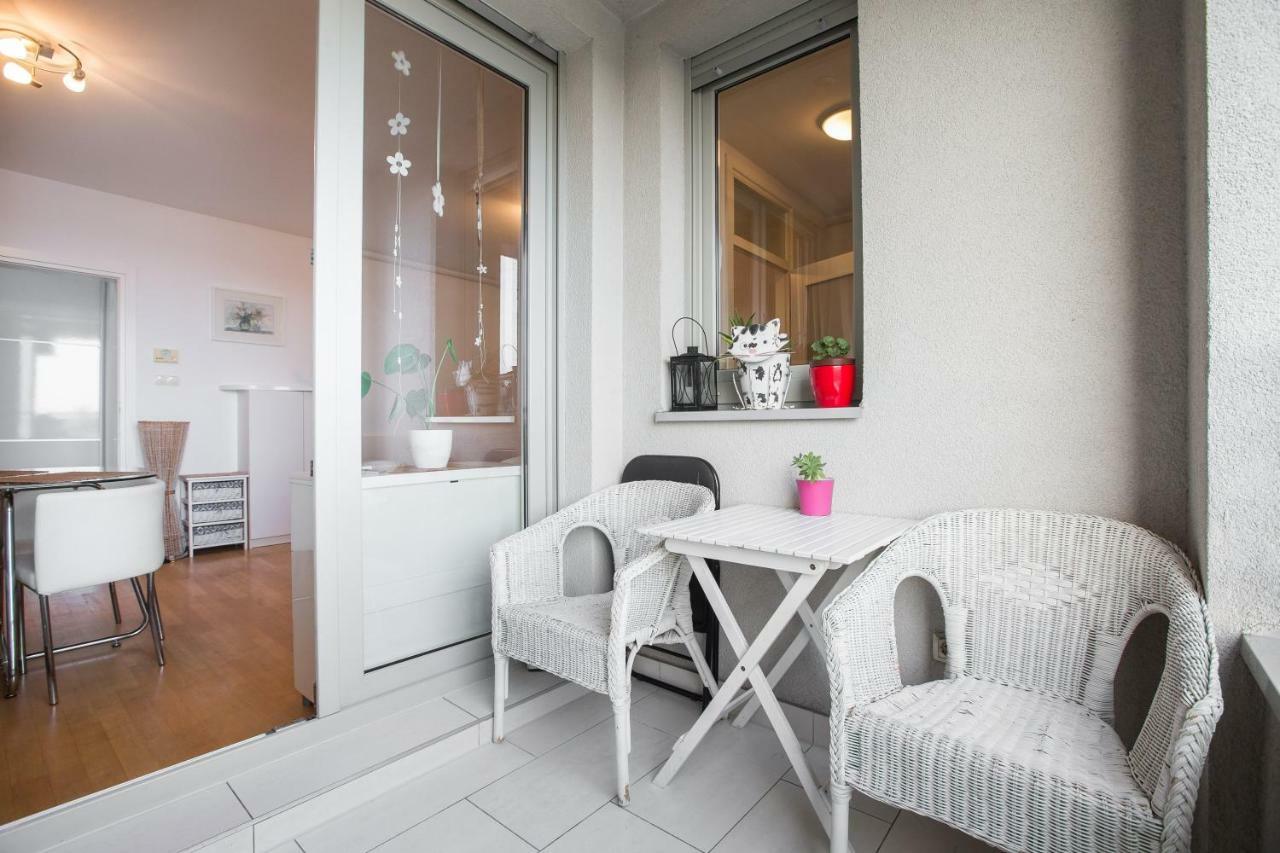 Cozy & Modern Studio With Balcony ซาเกร็บ ภายนอก รูปภาพ
